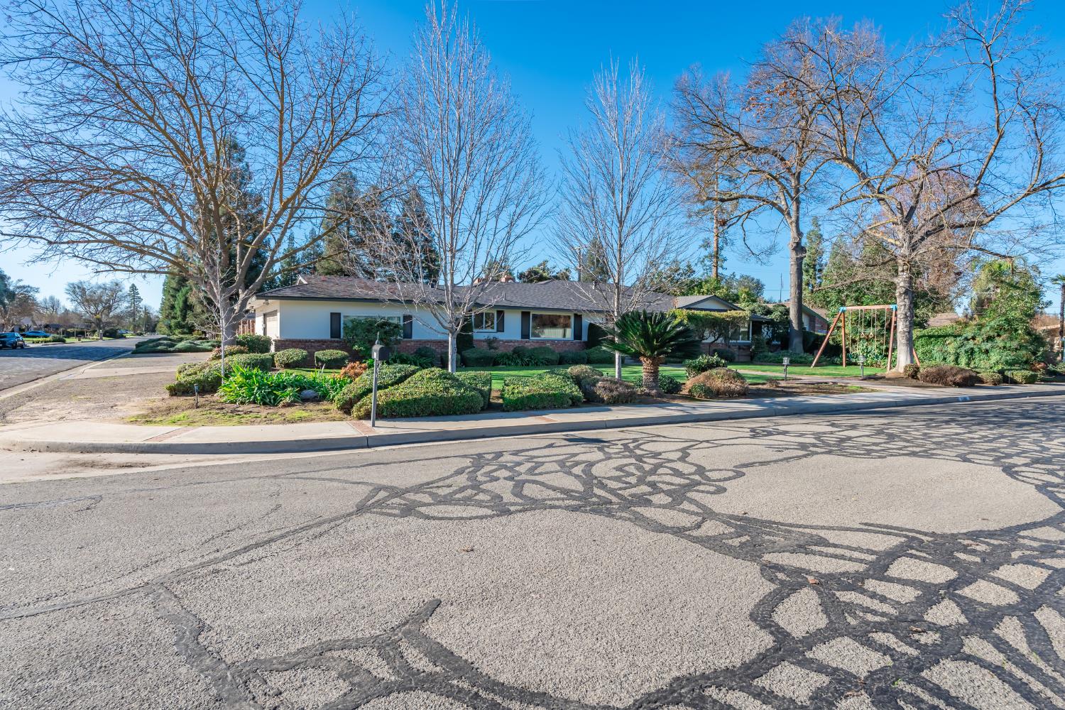 1488 W Roberts Ave, Fresno, CA 93711