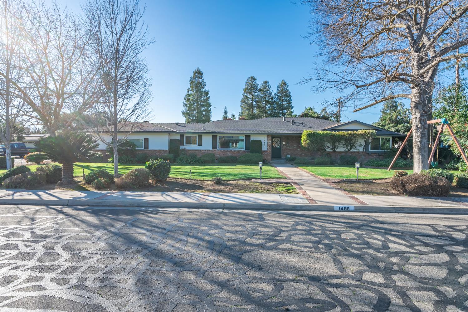 1488 W Roberts Ave, Fresno, CA 93711