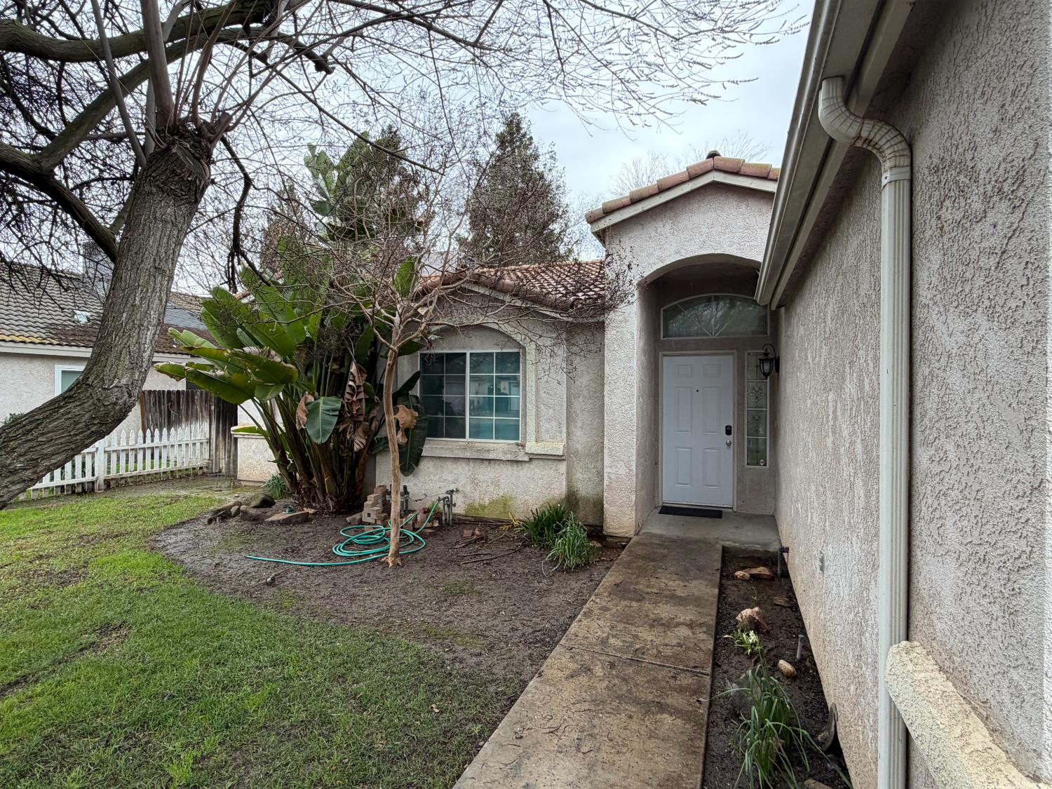 7441 N Ivanhoe Ave, Fresno, CA 93722