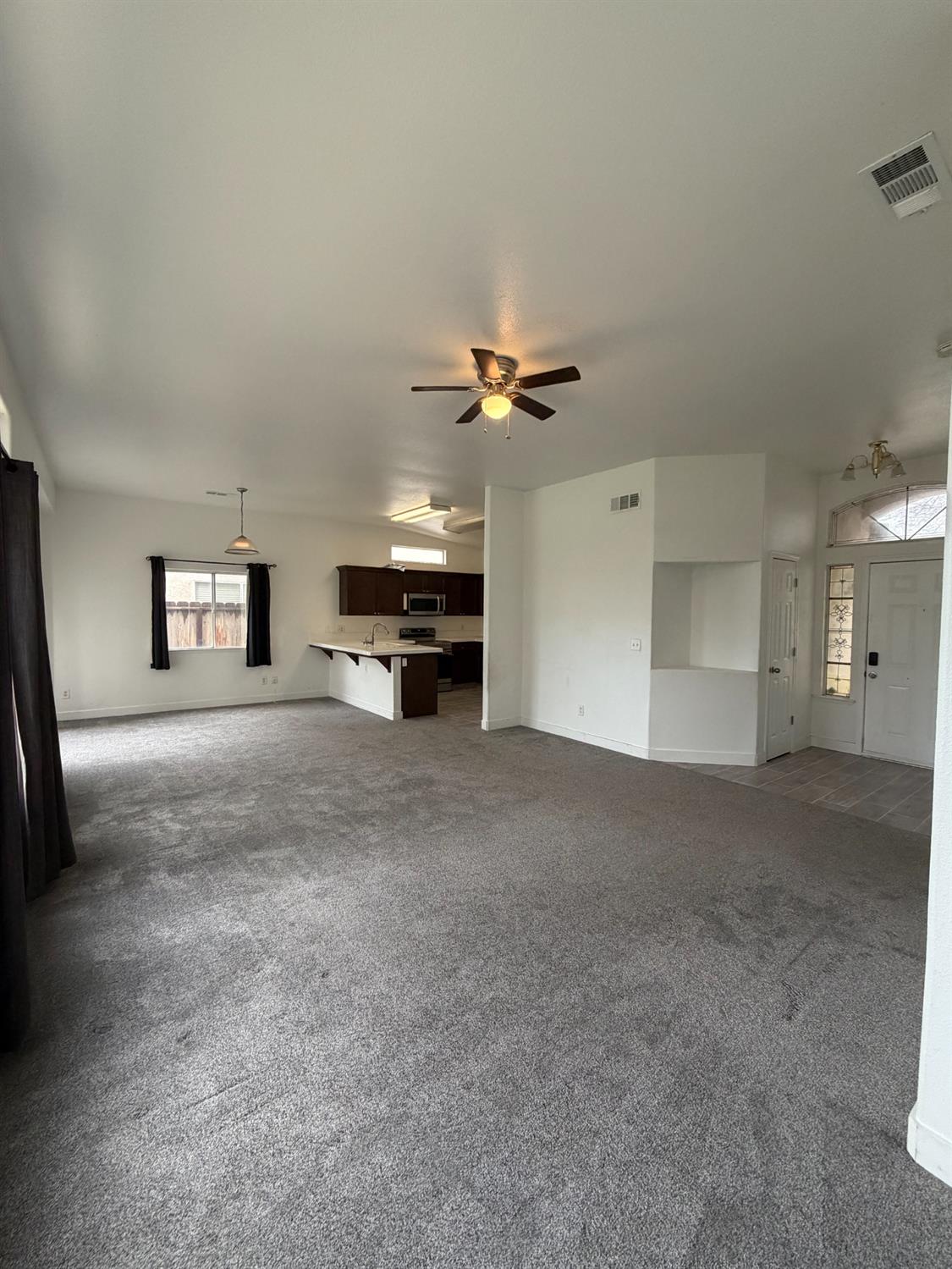 7441 N Ivanhoe Ave, Fresno, CA 93722