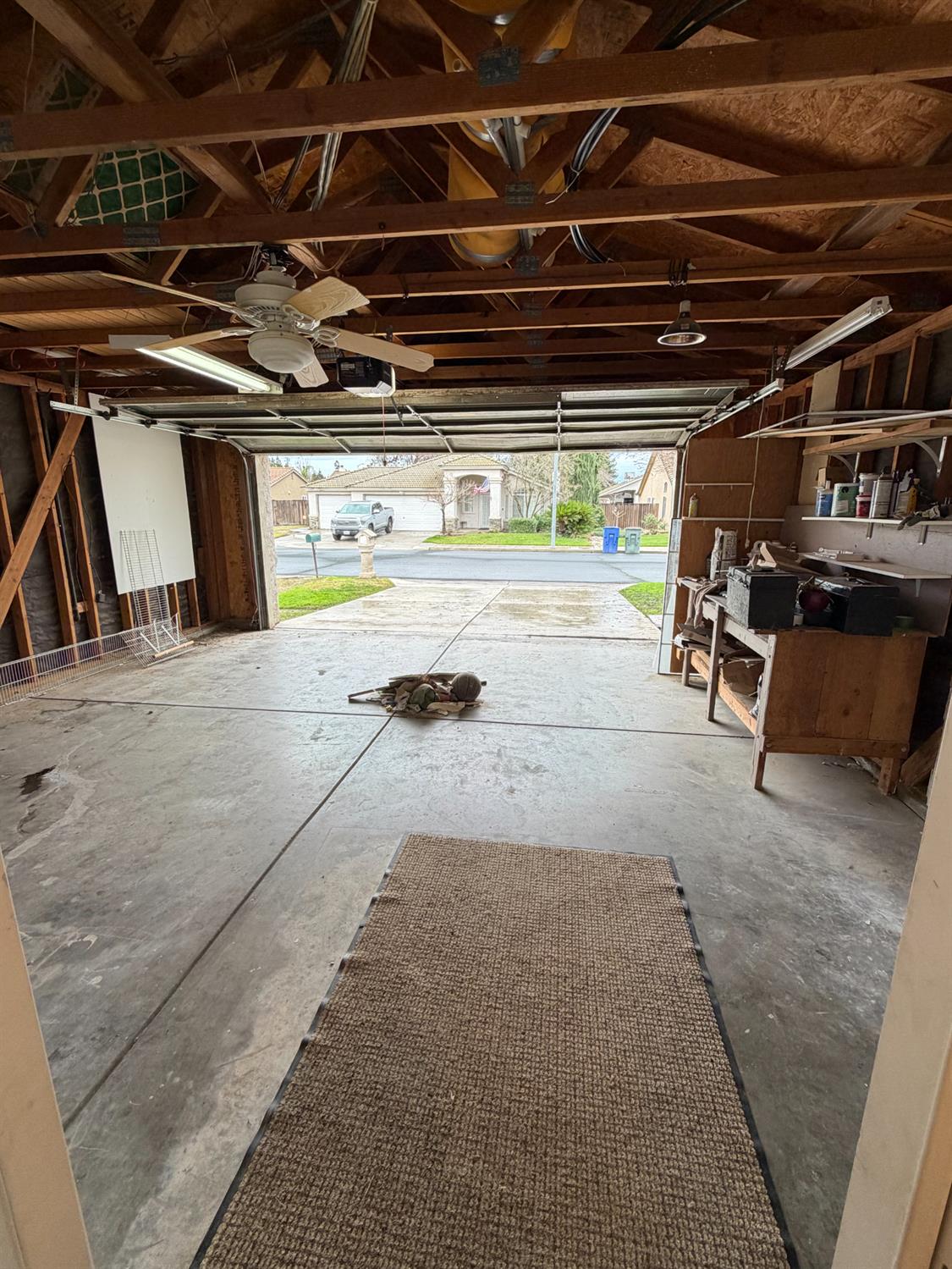 7441 N Ivanhoe Ave, Fresno, CA 93722