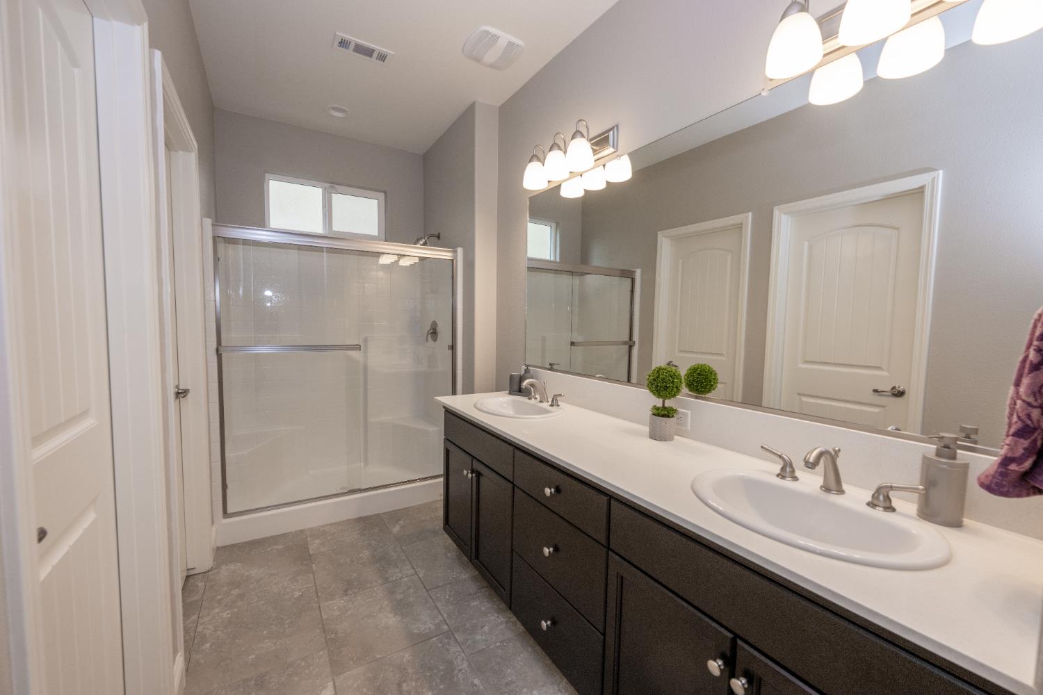 3537 Lincoln Ave, Clovis, CA 93619