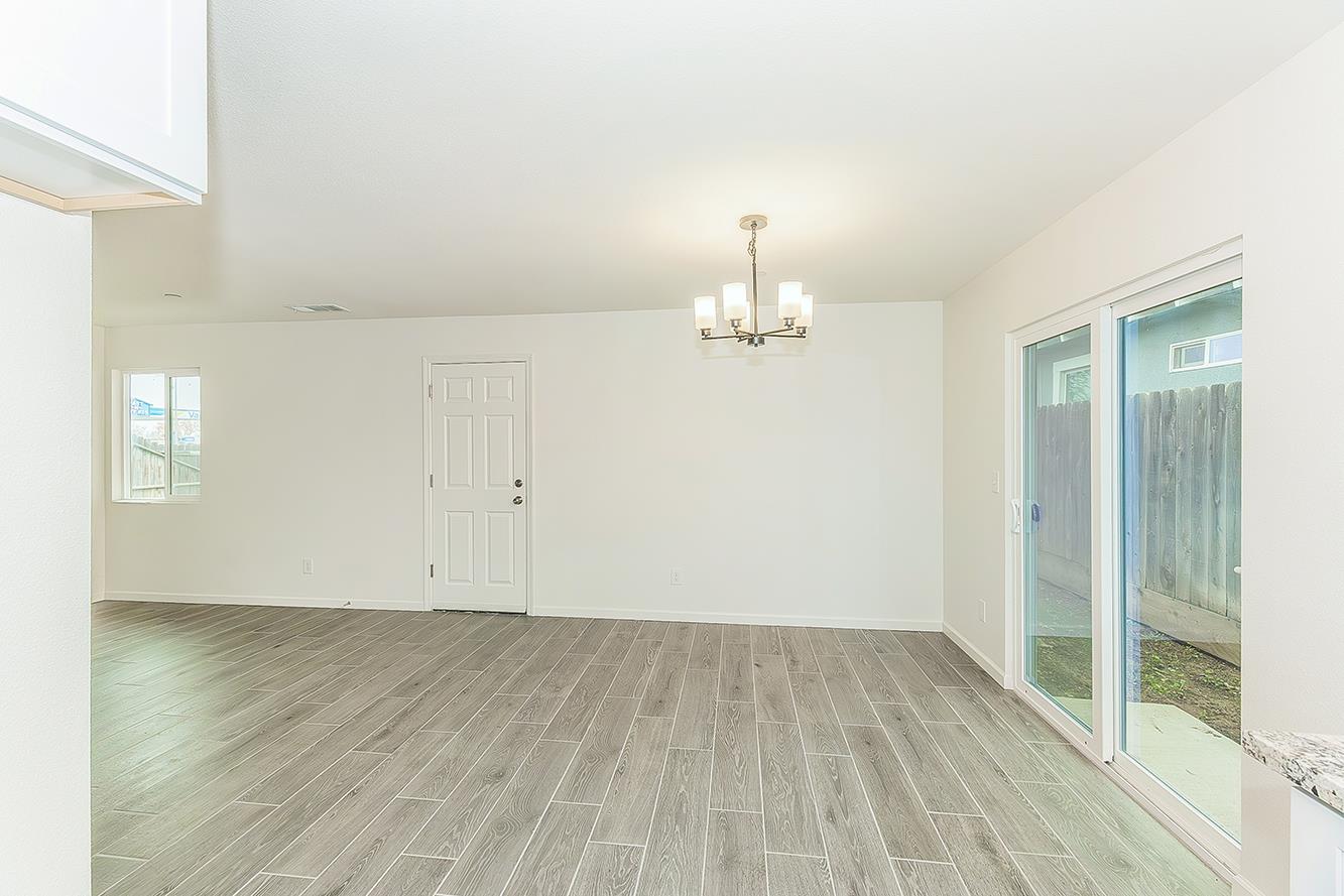 479 W Spruce Ave, Pinedale, CA 93650