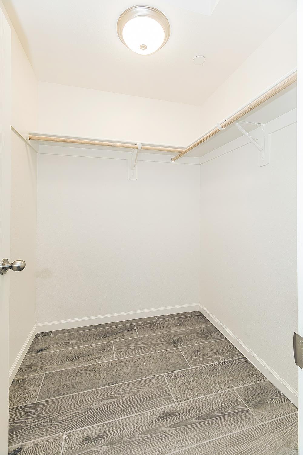 479 W Spruce Ave, Pinedale, CA 93650