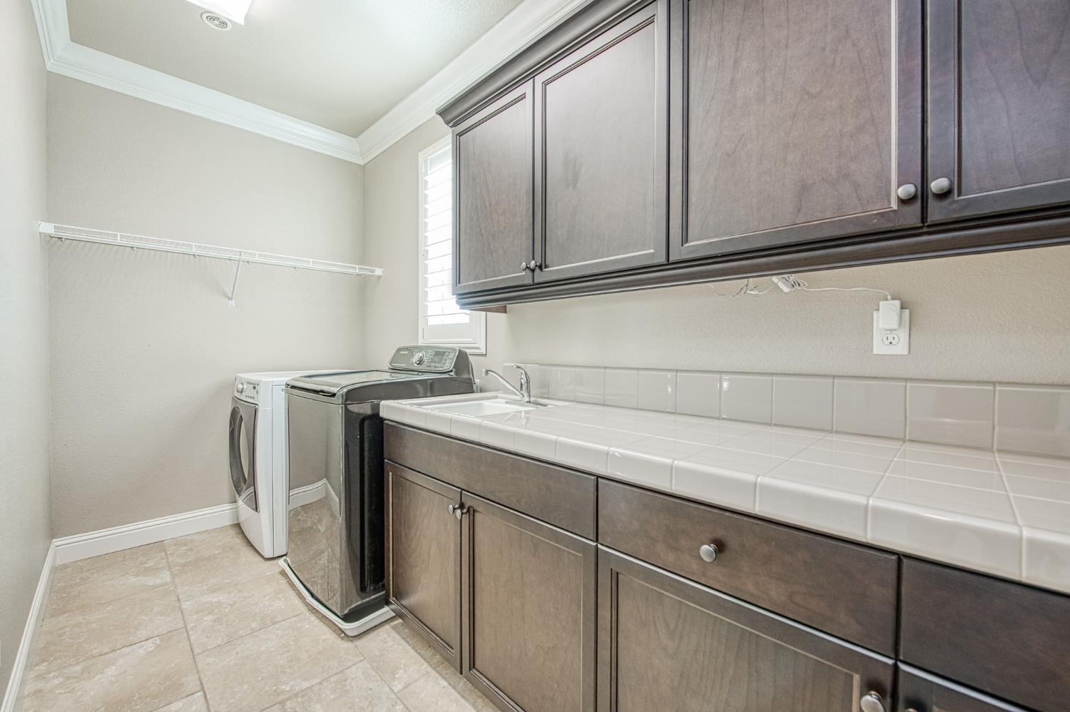 4379 Heritage Ave, Clovis, CA 93619