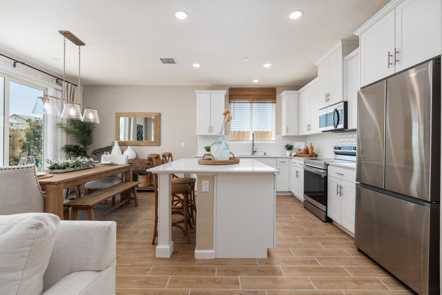 1801 N Arroyo Ave, Fresno, CA 93727