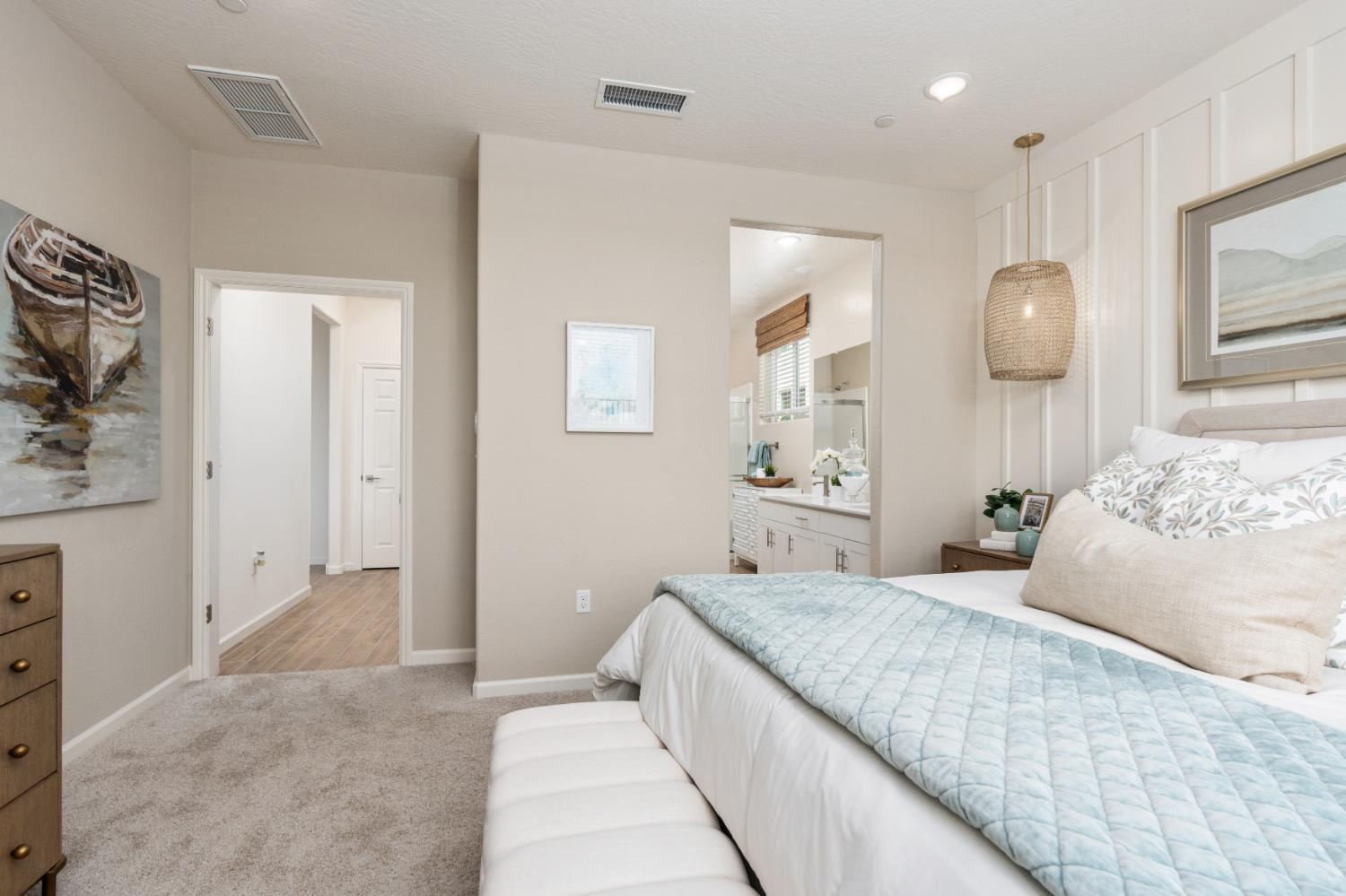 1801 N Arroyo Ave, Fresno, CA 93727