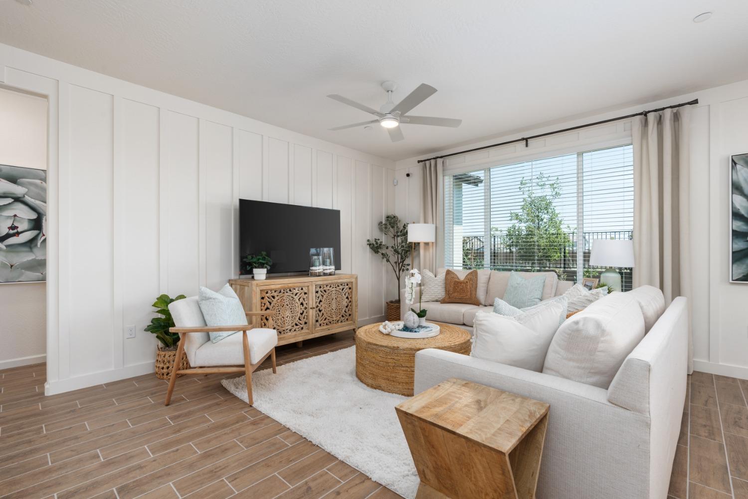 6748 E Pine Ave, Fresno, CA 93727