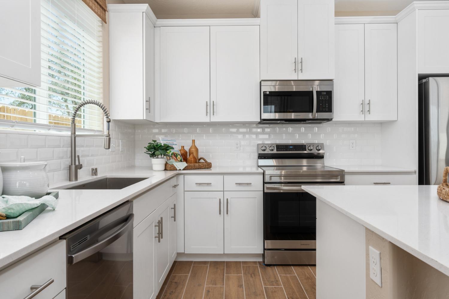 6748 E Pine Ave, Fresno, CA 93727