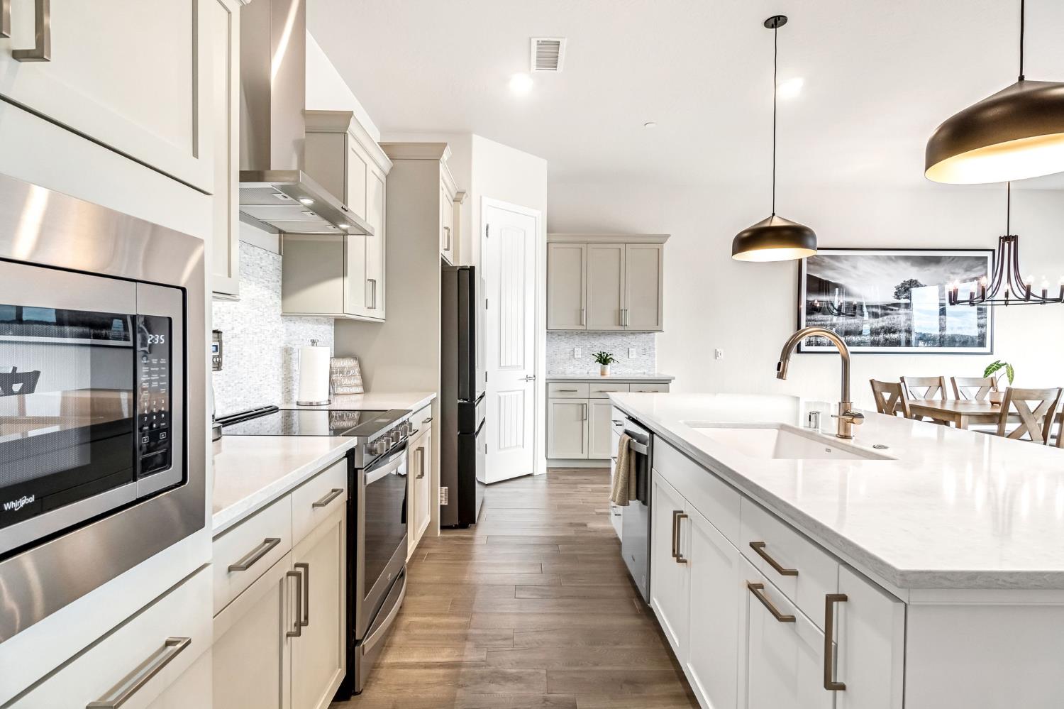 19719 Desert Willow Ln, Friant, CA 93626