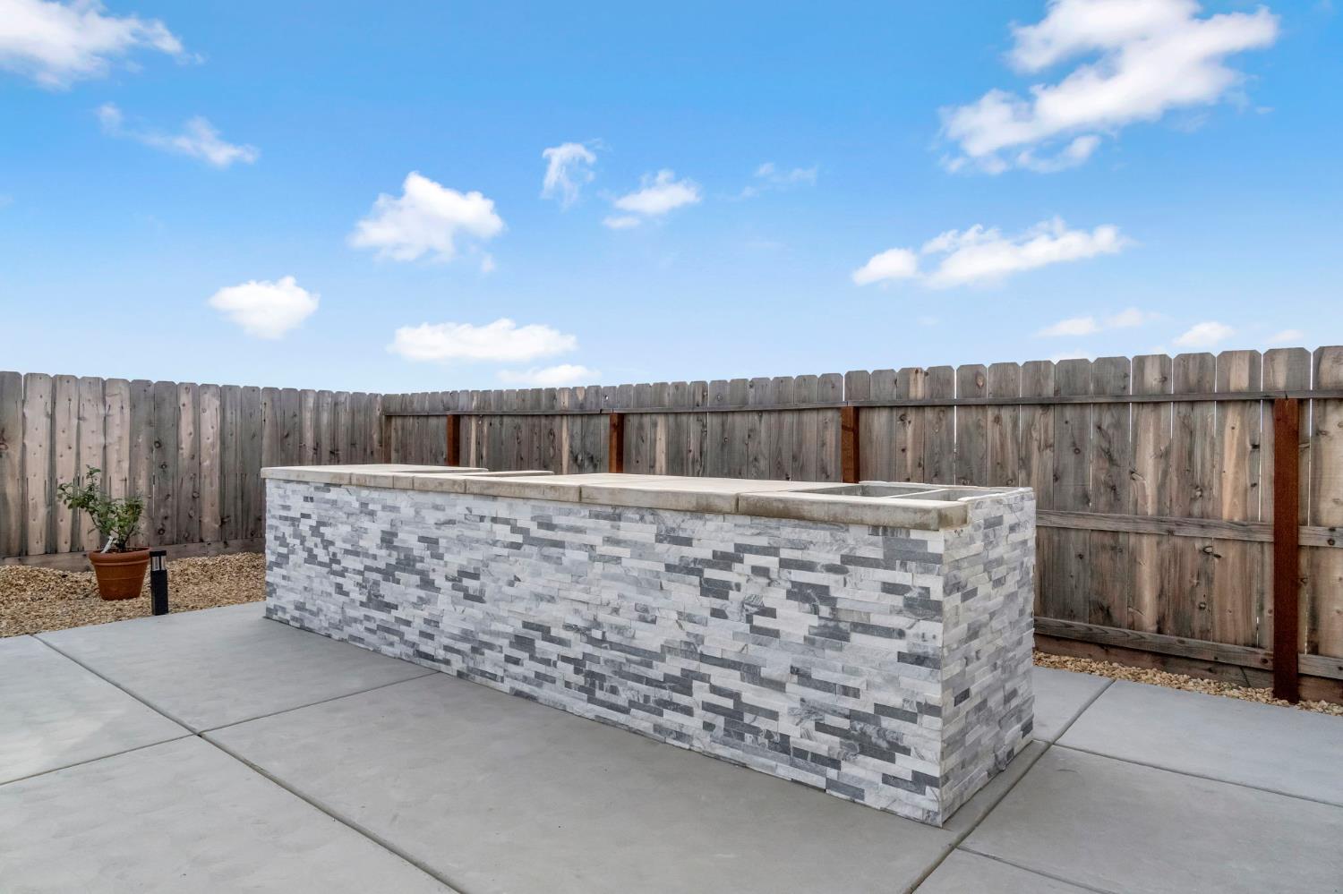 19719 Desert Willow Ln, Friant, CA 93626