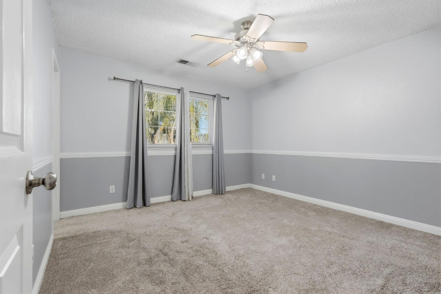 1607 Ashlan Ave, Clovis, CA 93611