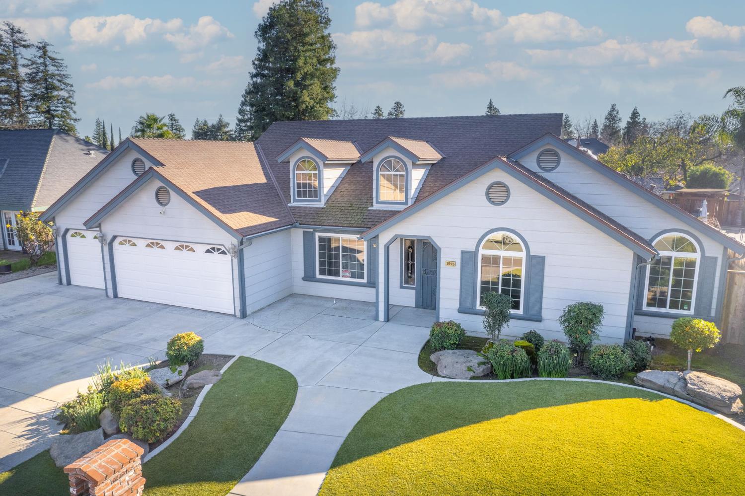 1555 E Portland Ave, Fresno, CA 93720