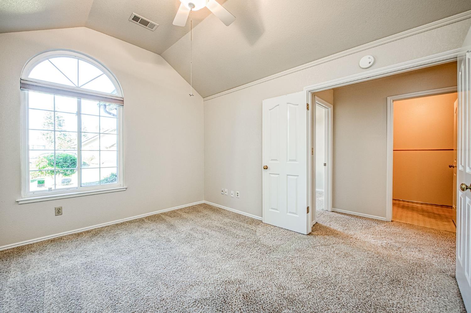 1555 E Portland Ave, Fresno, CA 93720