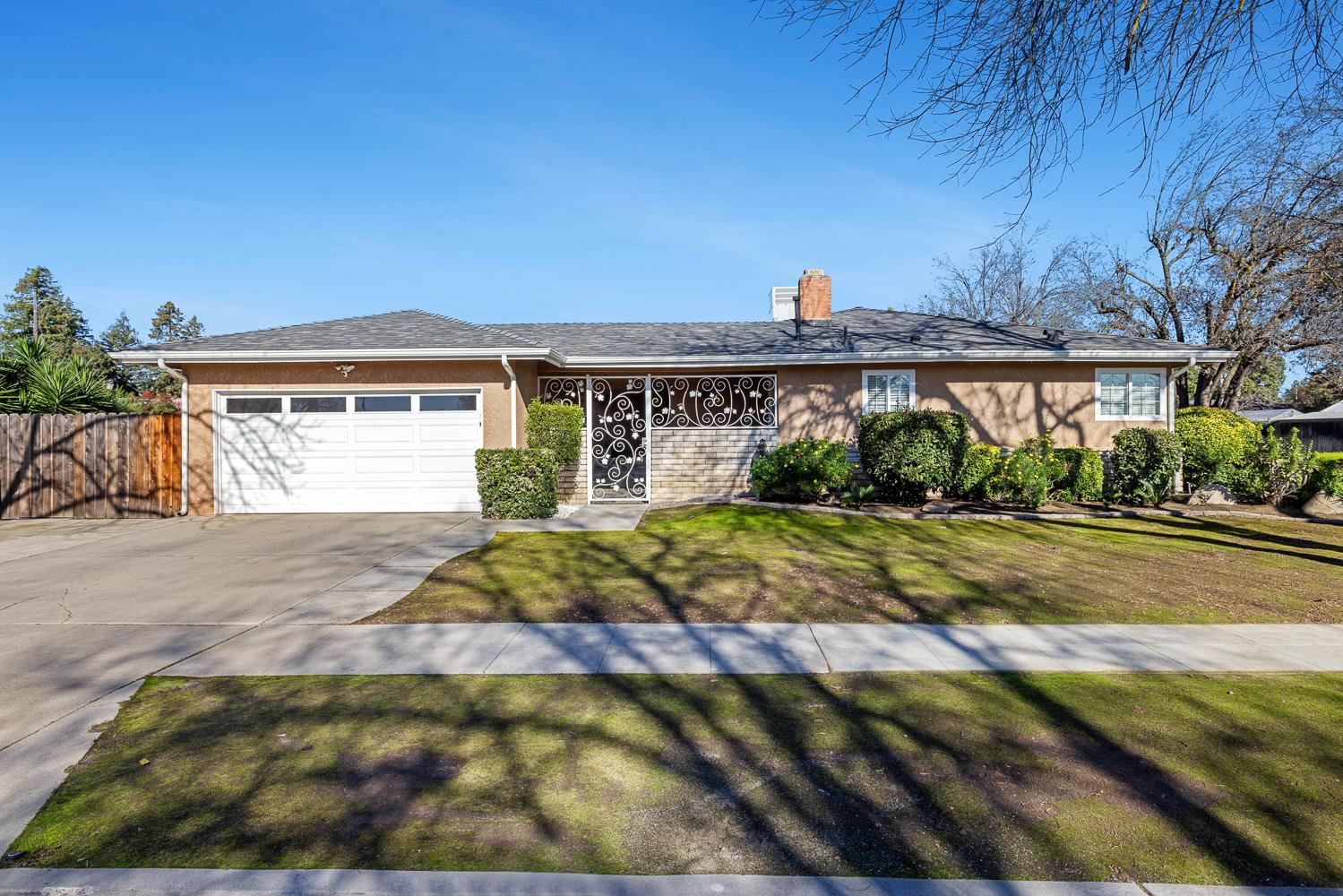 6213 N Anna, Fresno, CA 93710