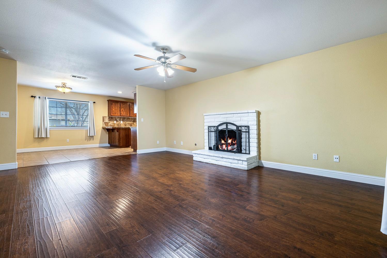 6213 N Anna, Fresno, CA 93710