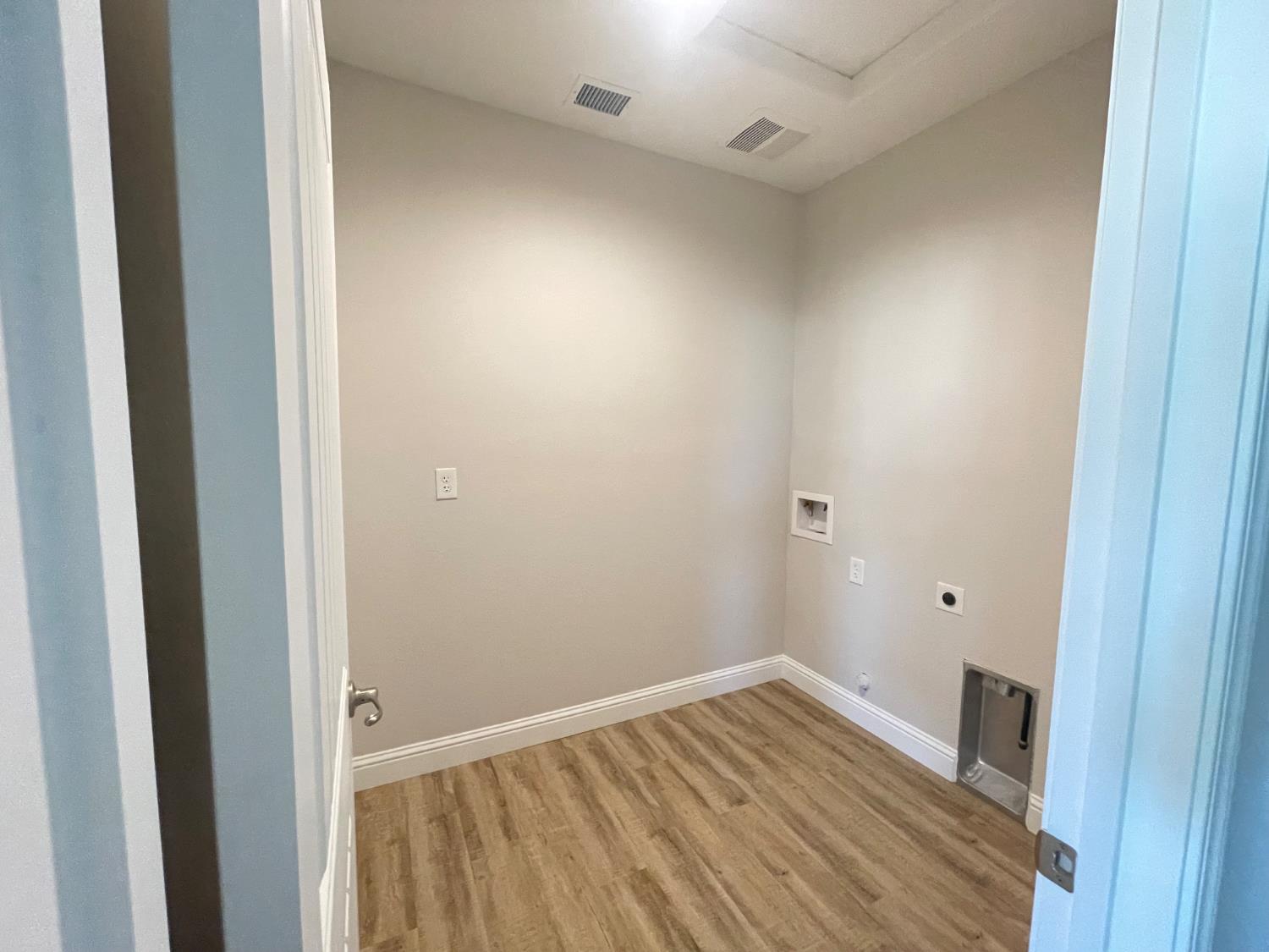 15783 W. Crimson Ave, Kerman, CA 93630