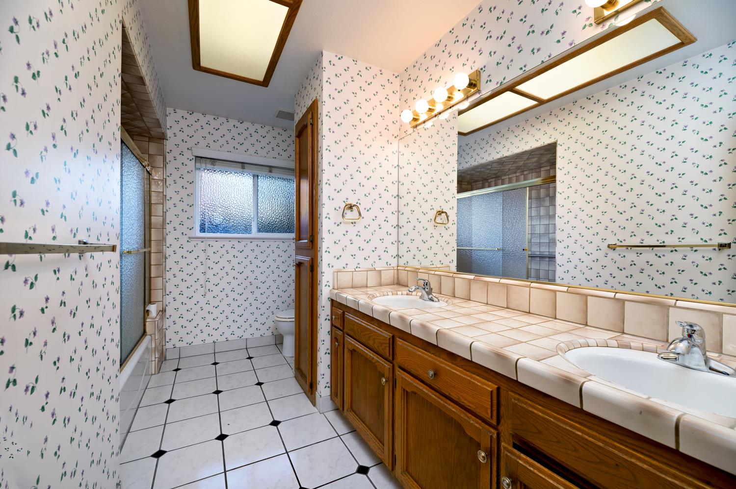 2061 Santa Ana Ave, Clovis, CA 93611