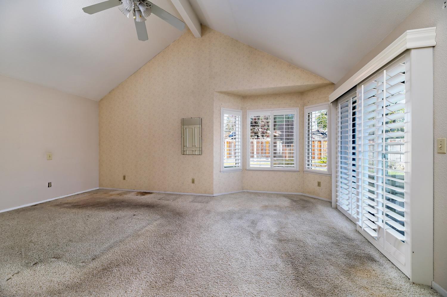 2061 Santa Ana Ave, Clovis, CA 93611