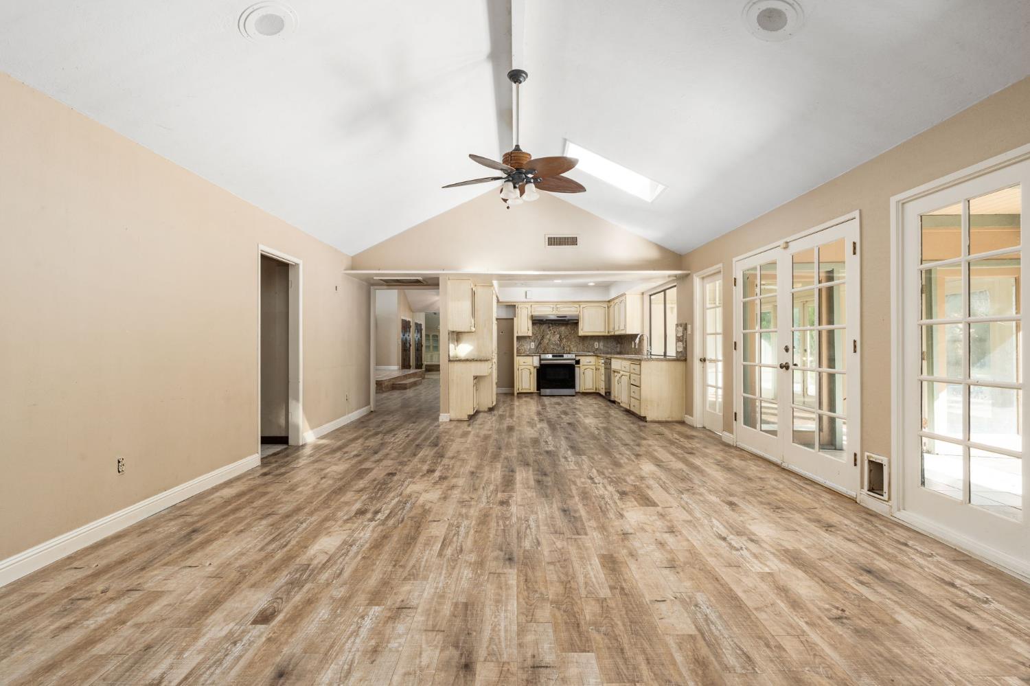 5506 E Heaton Ave, Fresno, CA 93727