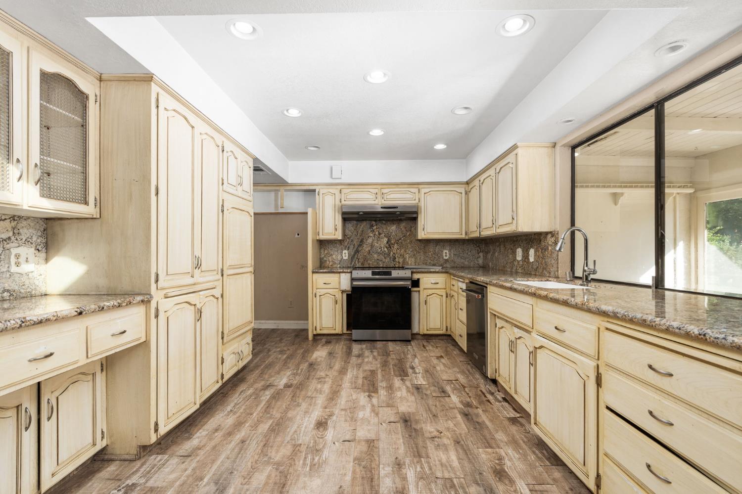 5506 E Heaton Ave, Fresno, CA 93727