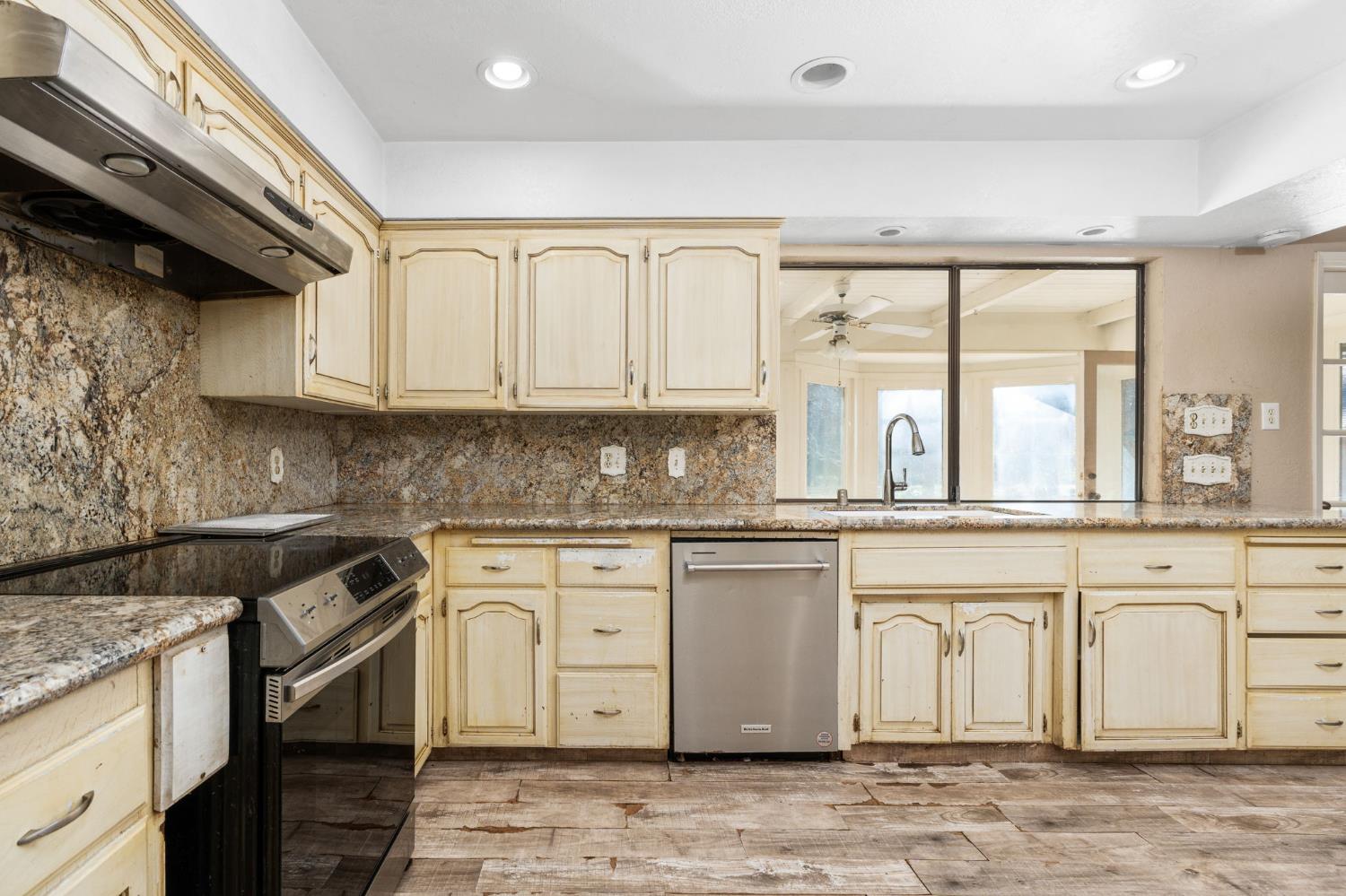 5506 E Heaton Ave, Fresno, CA 93727