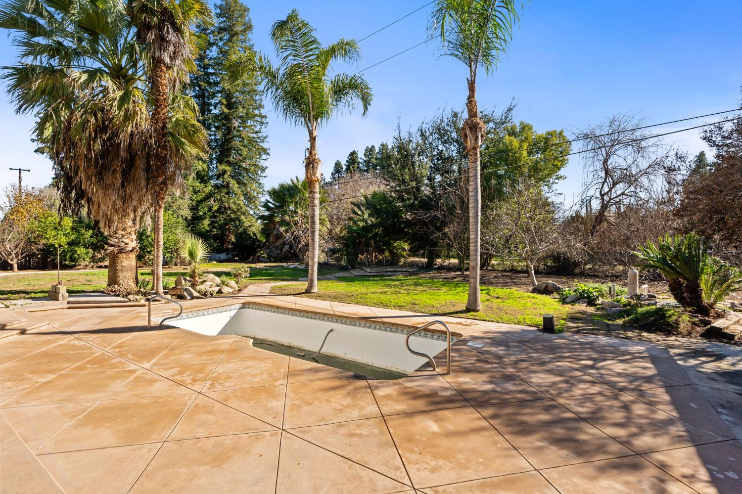 5506 E Heaton Ave, Fresno, CA 93727