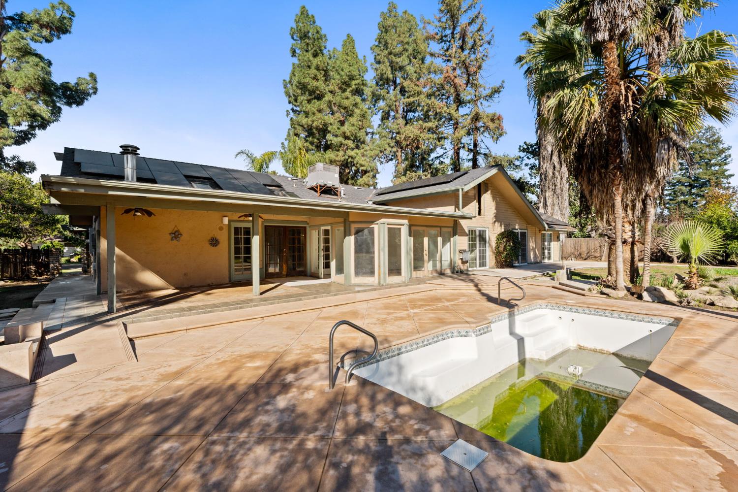 5506 E Heaton Ave, Fresno, CA 93727