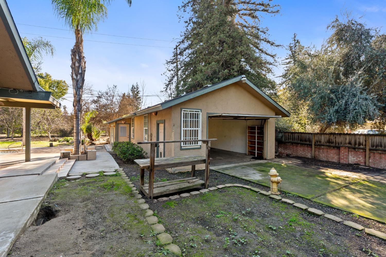 5506 E Heaton Ave, Fresno, CA 93727