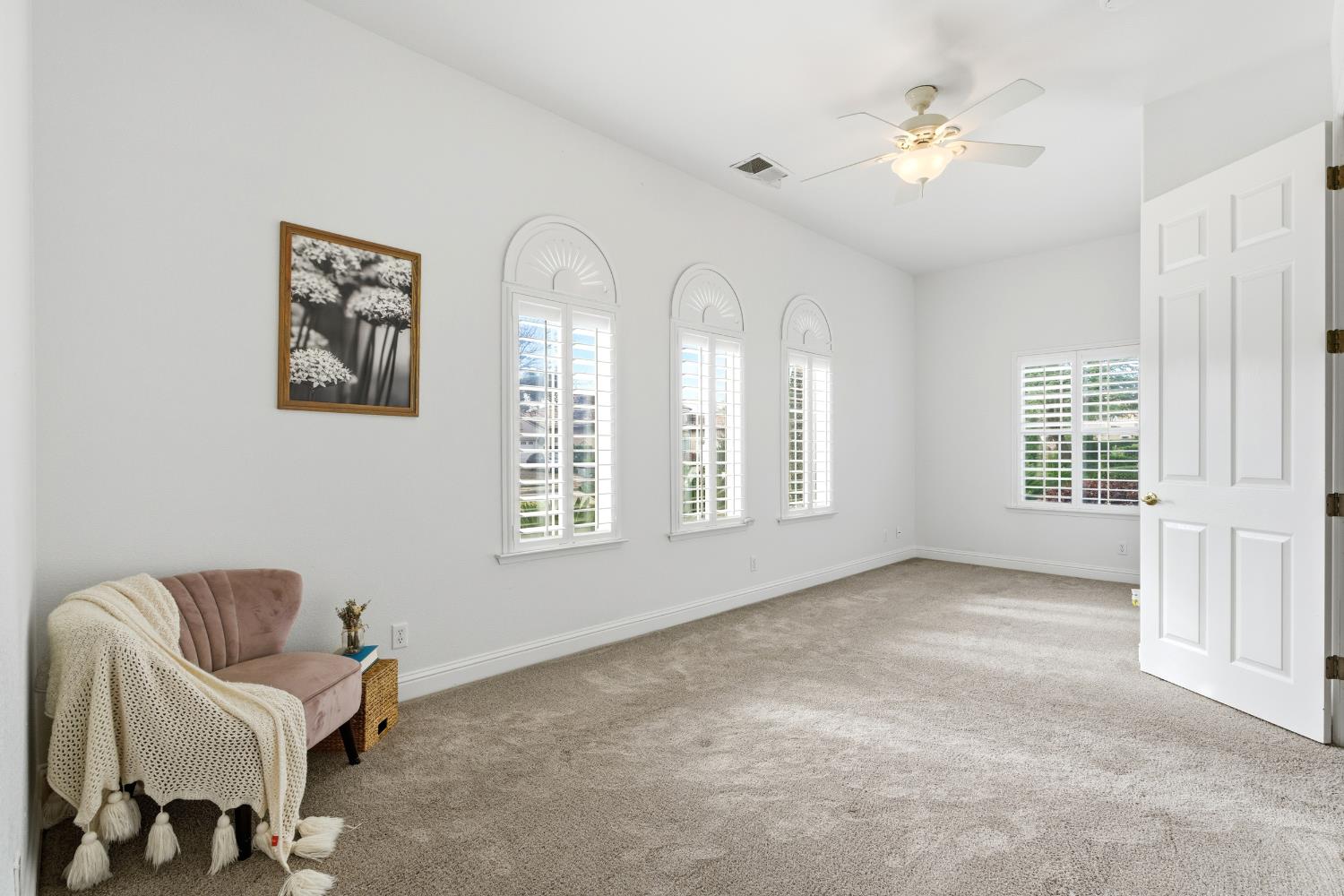 9584 N Larkspur Ave, Fresno, CA 93720