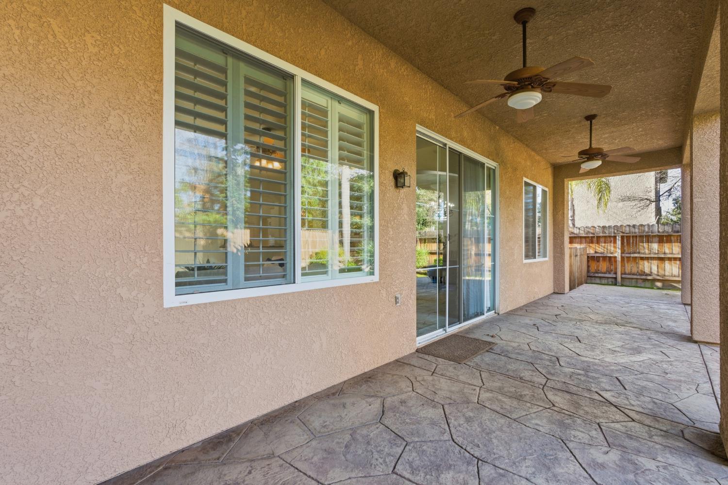 9584 N Larkspur Ave, Fresno, CA 93720