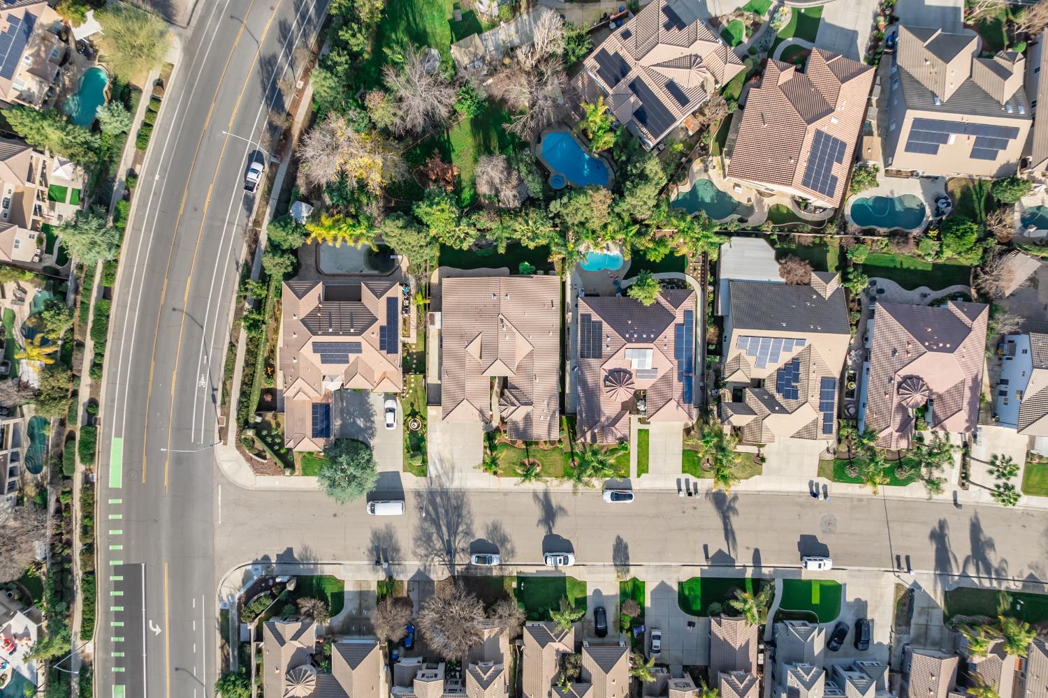 9584 N Larkspur Ave, Fresno, CA 93720