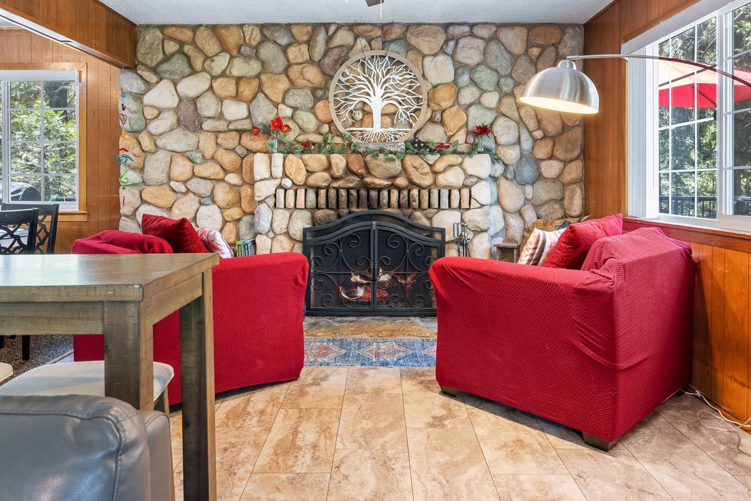 41842 Black Oak Way, Shaver Lake, CA 93664