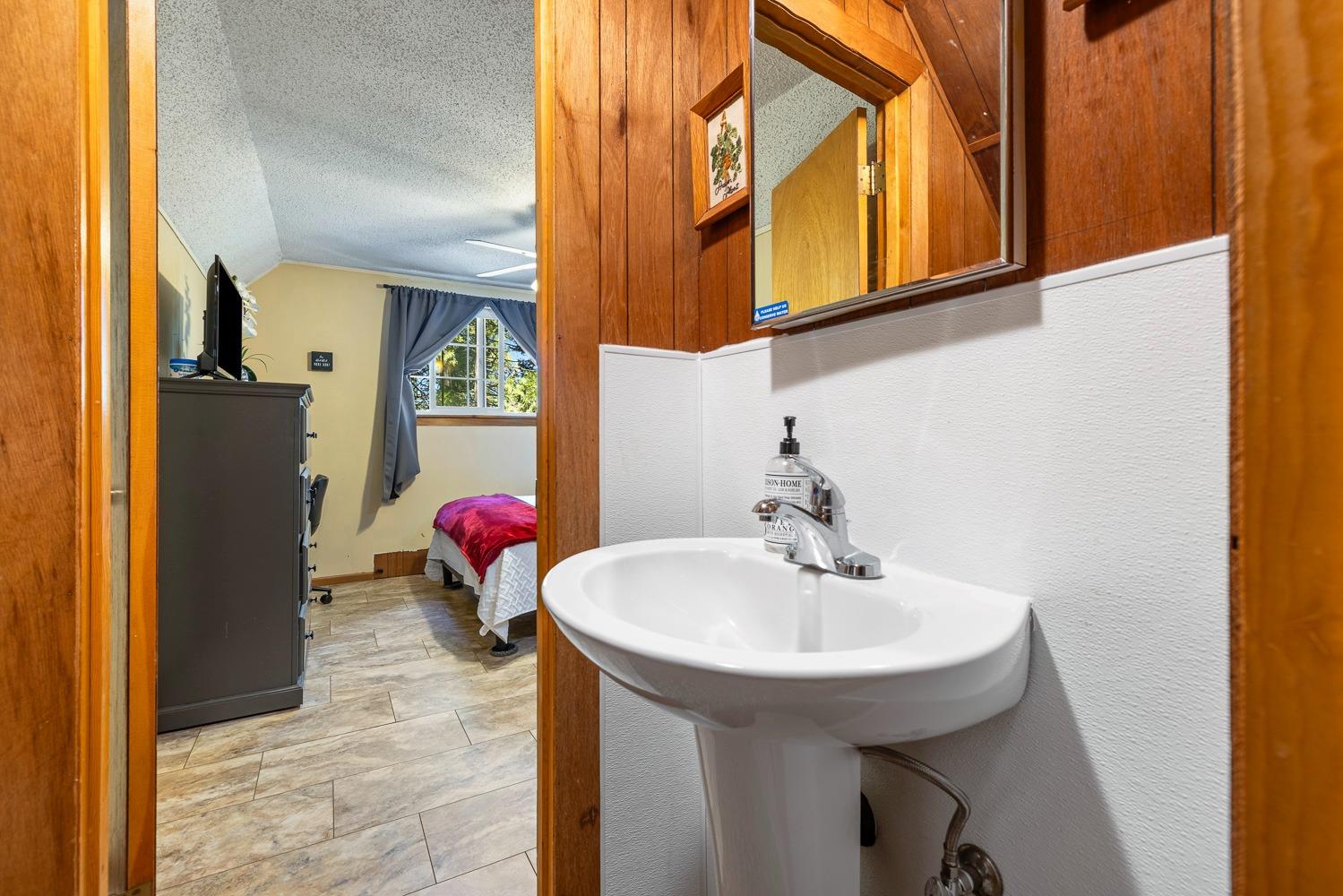 41842 Black Oak Way, Shaver Lake, CA 93664