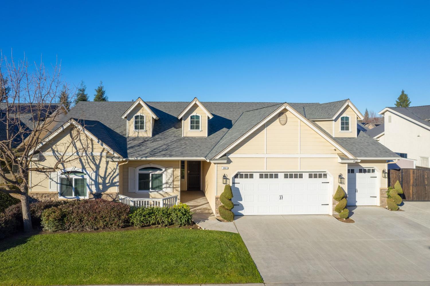 351 Trenton Ave, Clovis, CA 93619