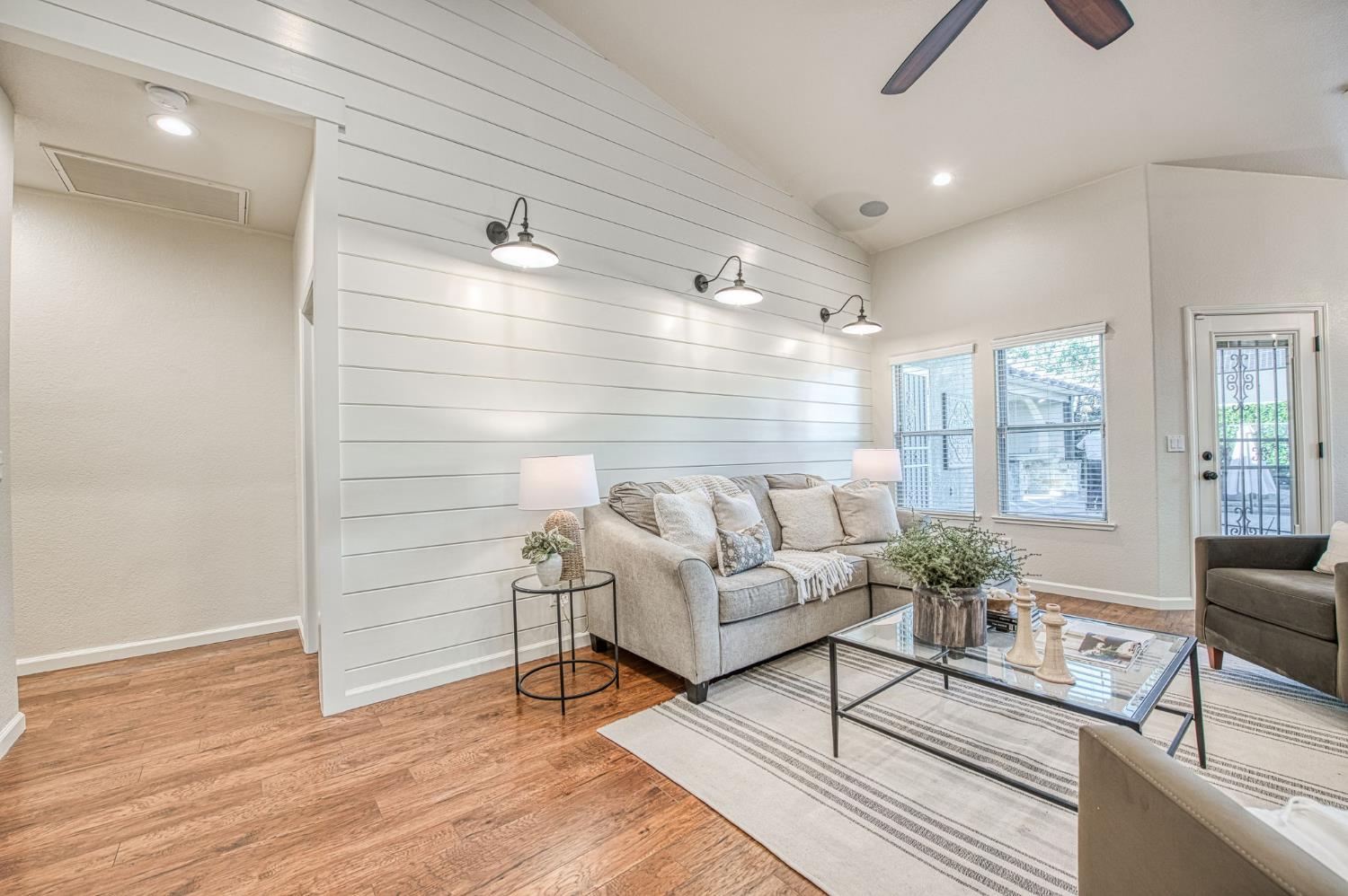 351 Trenton Ave, Clovis, CA 93619