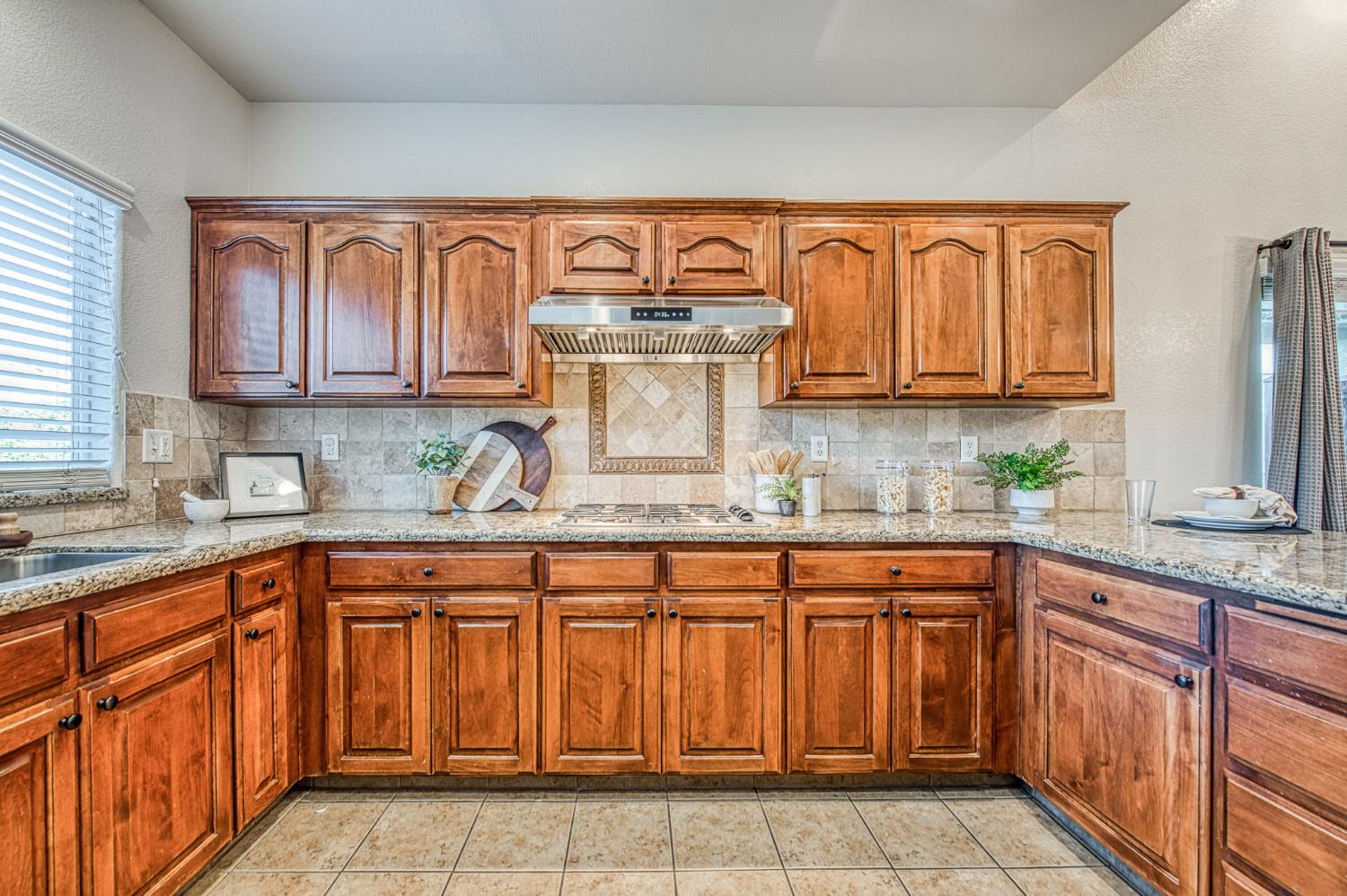 351 Trenton Ave, Clovis, CA 93619