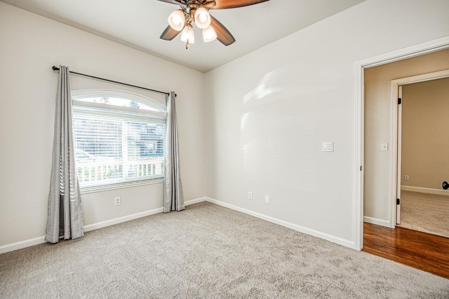 351 Trenton Ave, Clovis, CA 93619