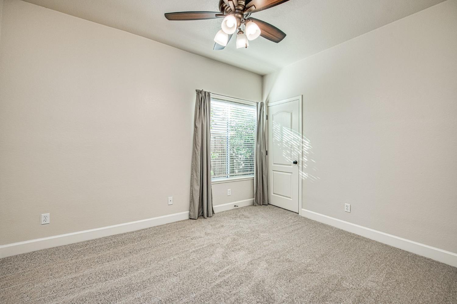 351 Trenton Ave, Clovis, CA 93619