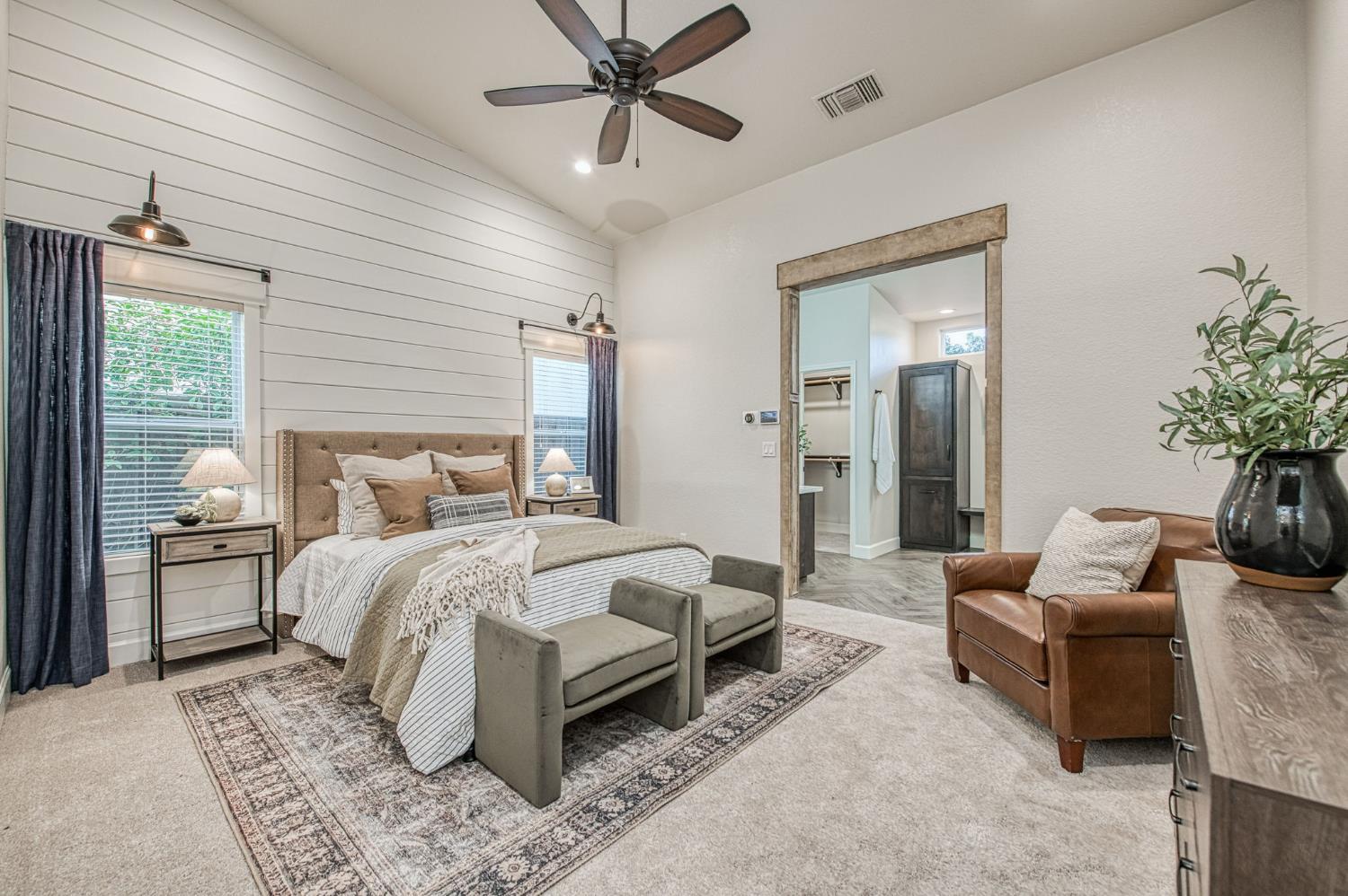 351 Trenton Ave, Clovis, CA 93619