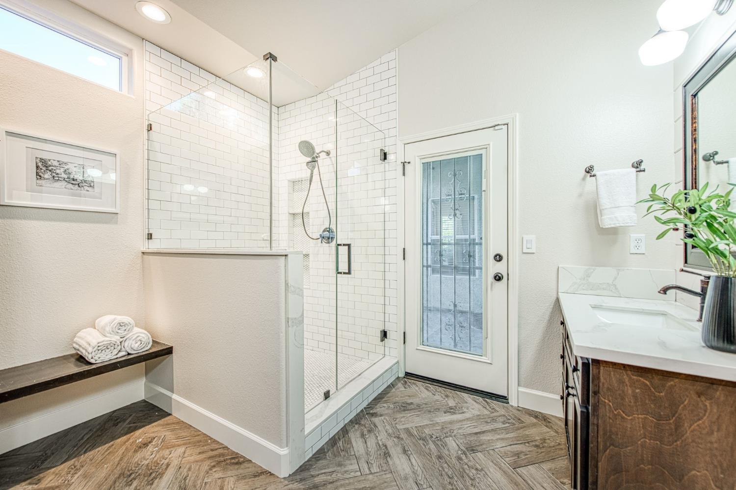 351 Trenton Ave, Clovis, CA 93619