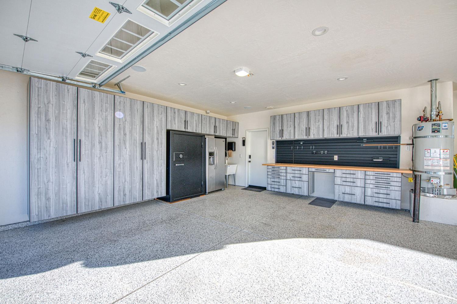 351 Trenton Ave, Clovis, CA 93619