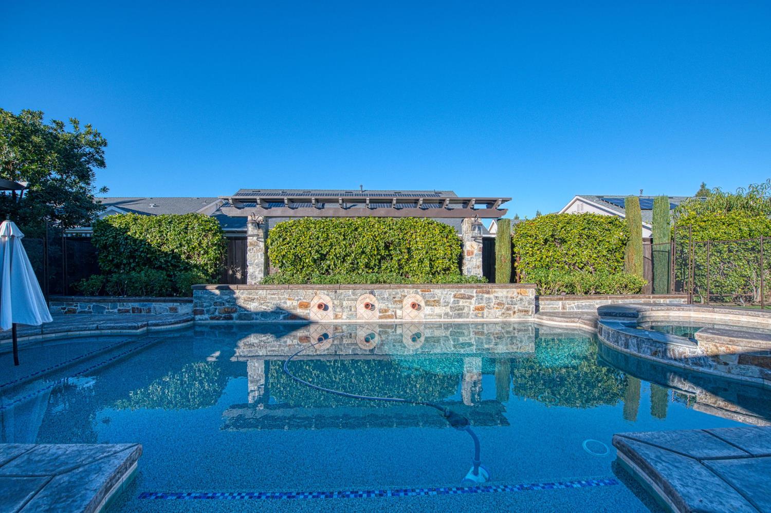 351 Trenton Ave, Clovis, CA 93619