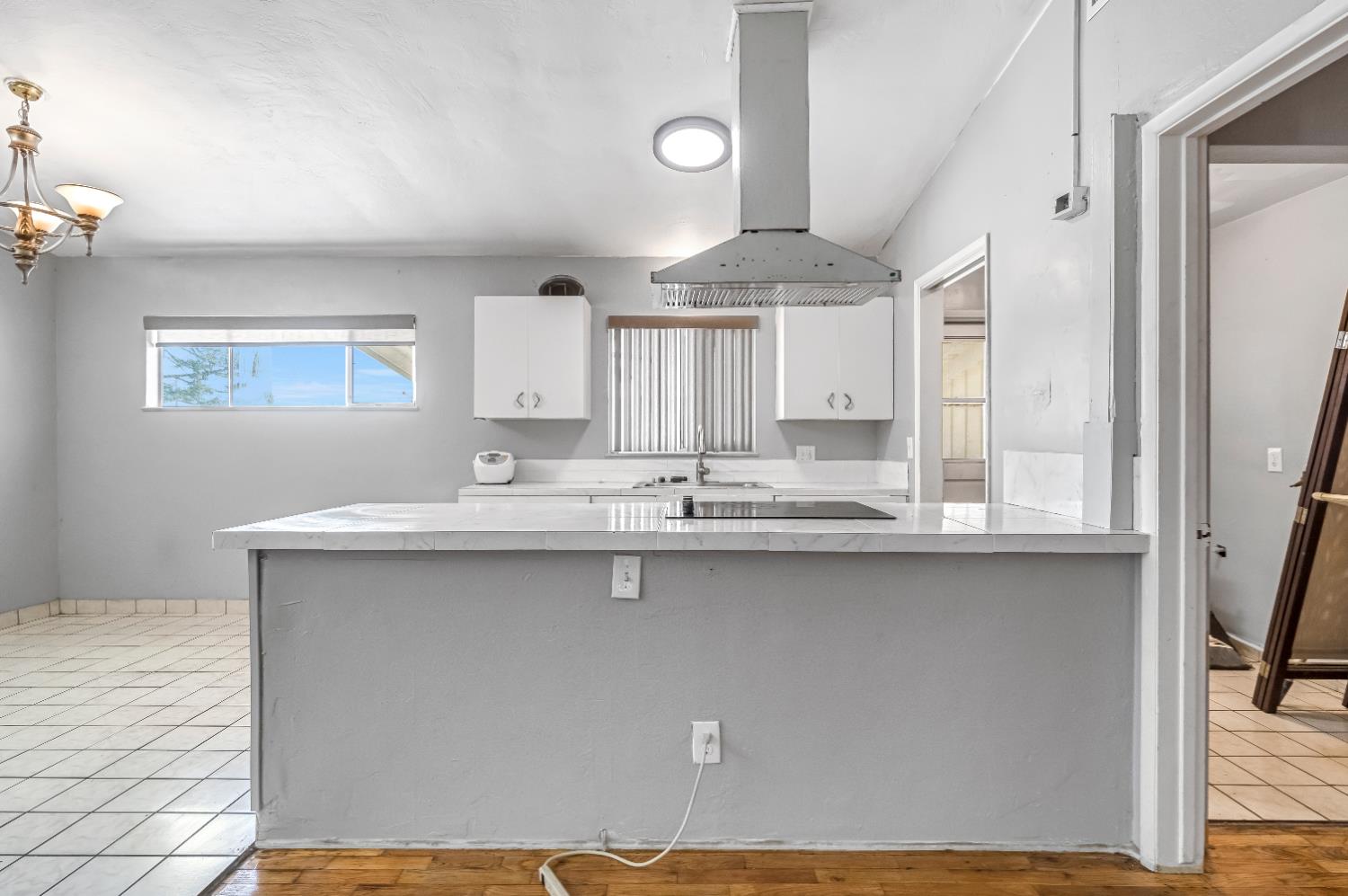 835 I St, Parlier, CA 93648