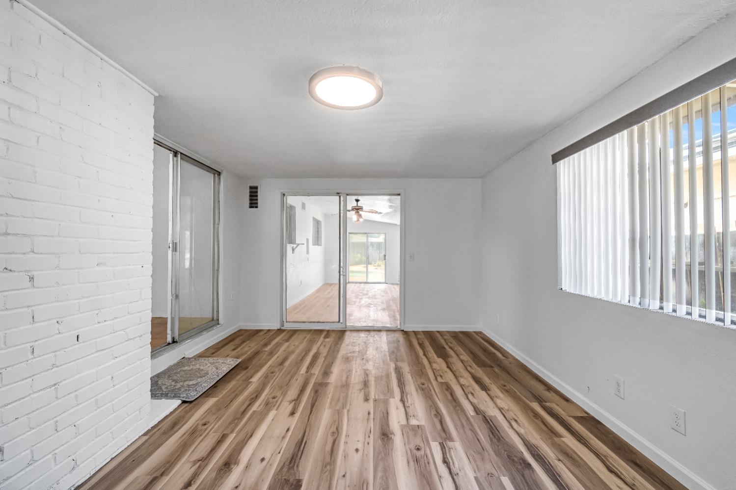 835 I St, Parlier, CA 93648