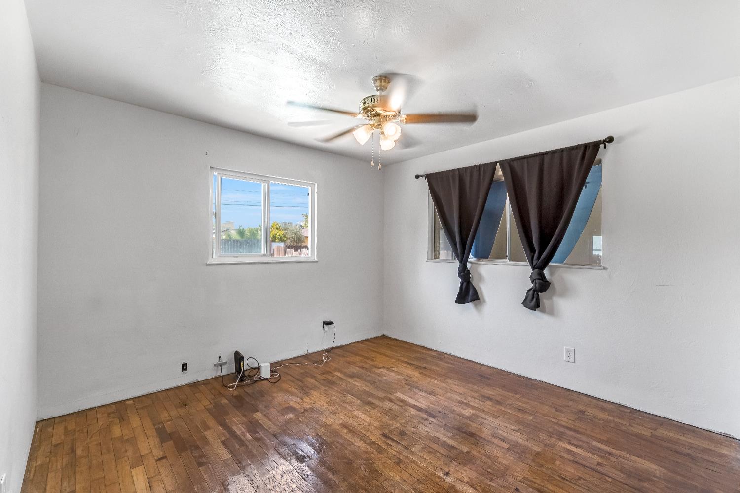 835 I St, Parlier, CA 93648