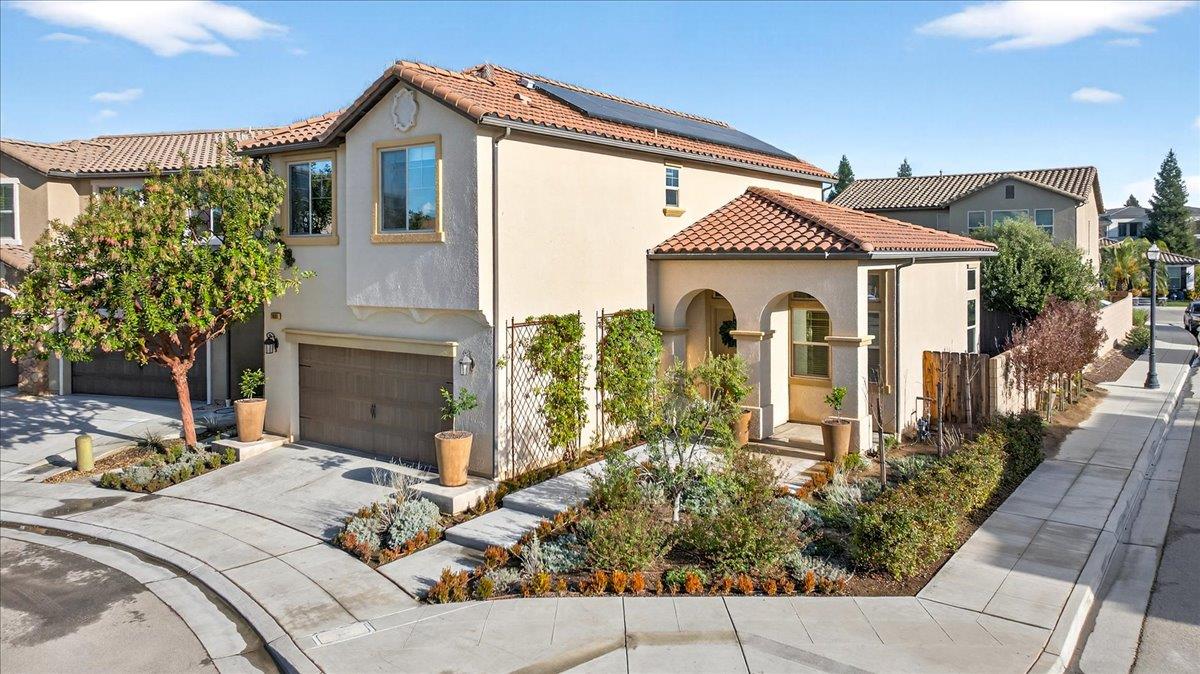 11664 BELLA VERDE Ave, Fresno, CA 93730