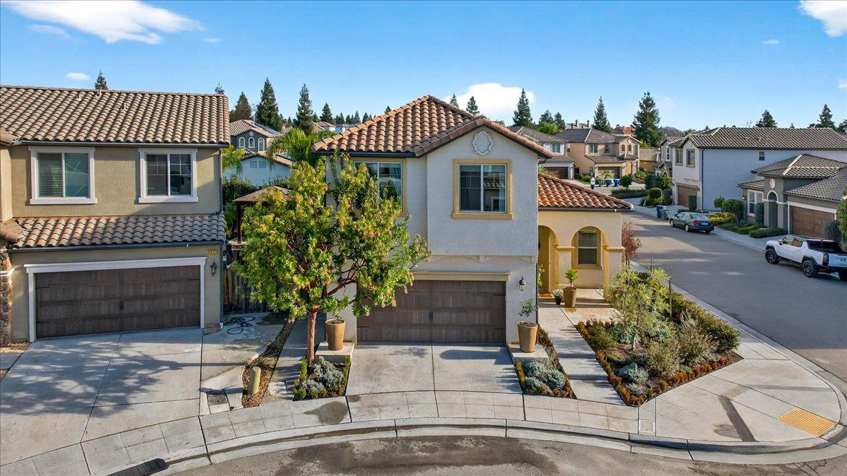 11664 BELLA VERDE Ave, Fresno, CA 93730