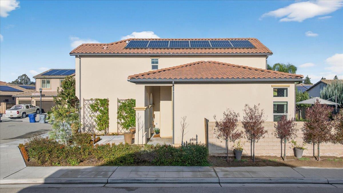 11664 BELLA VERDE Ave, Fresno, CA 93730