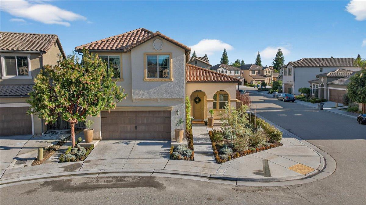 11664 BELLA VERDE Ave, Fresno, CA 93730